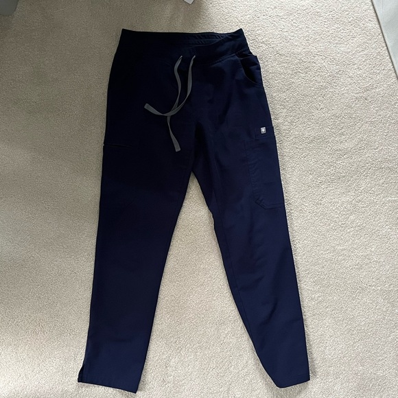 Womens FIGS navy blue scrub pant -XS petite - Picture 3 of 3